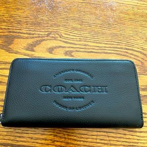 Women’s or Men’s Coach wallet 7x4